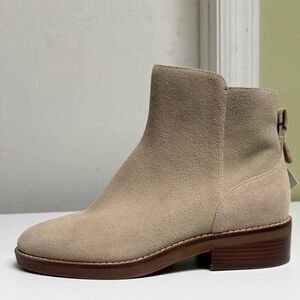 Cole Haan Beige Suede Ankle Booties size 7 B women H7N5